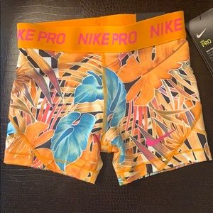Girls Nike Pro Shorts